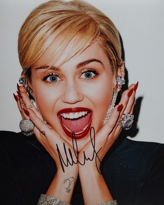 Miley Cyrus Singer signed Autogramm Foto COA 