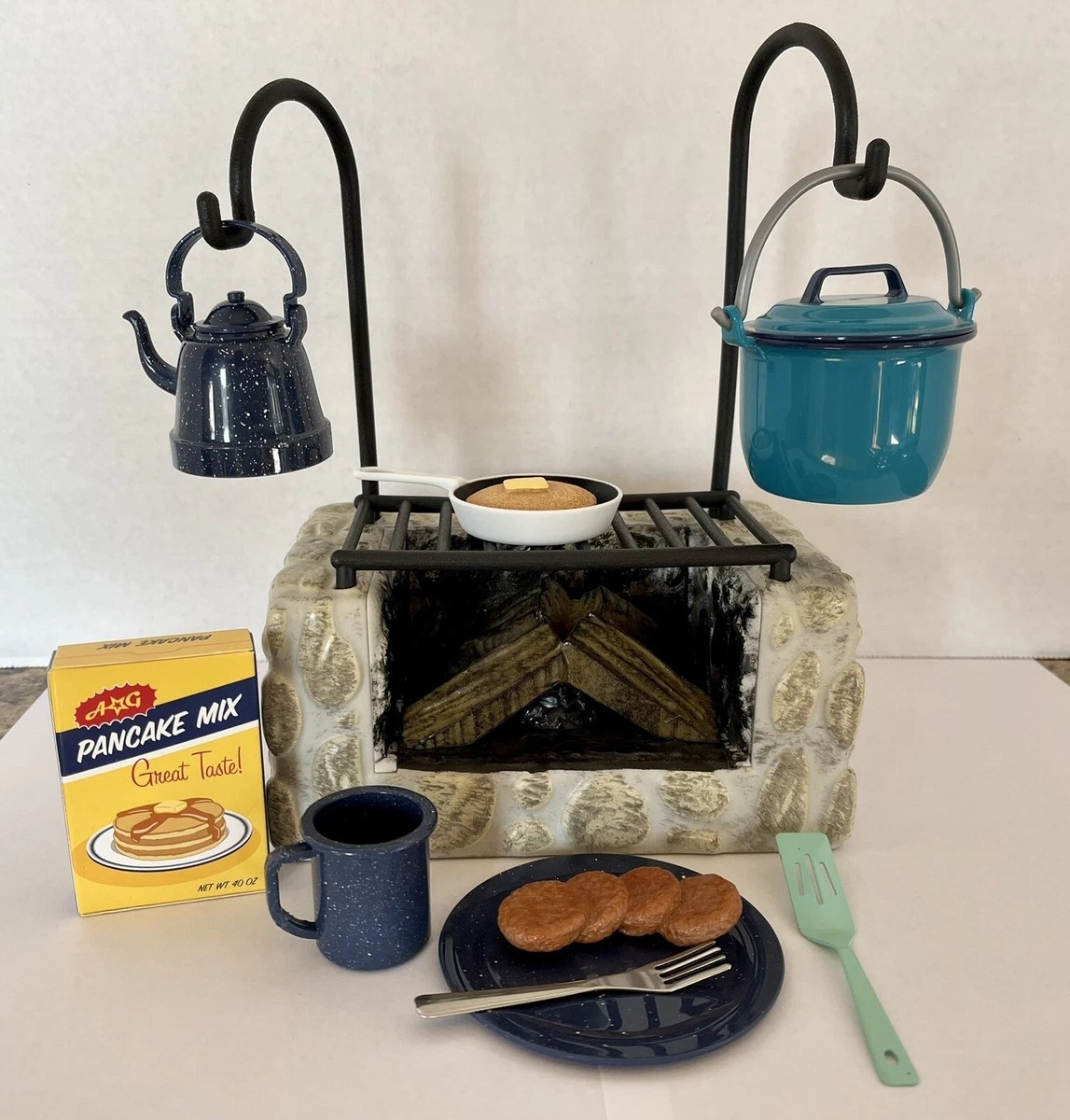 American Girl MARYELLEN CAMPFIRE COOKING SET 18