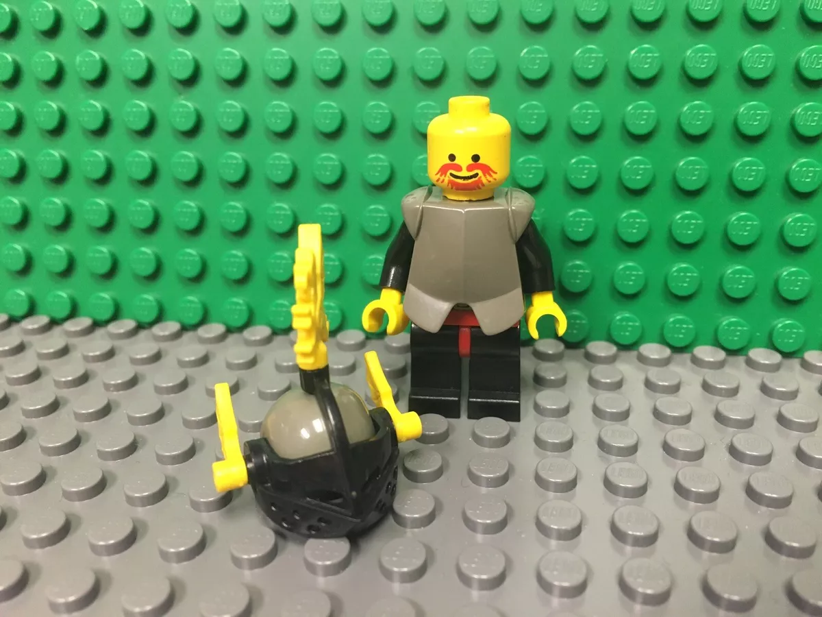 Lego Vintage BLACK KNIGHT shield dragon plume Castle minifigure