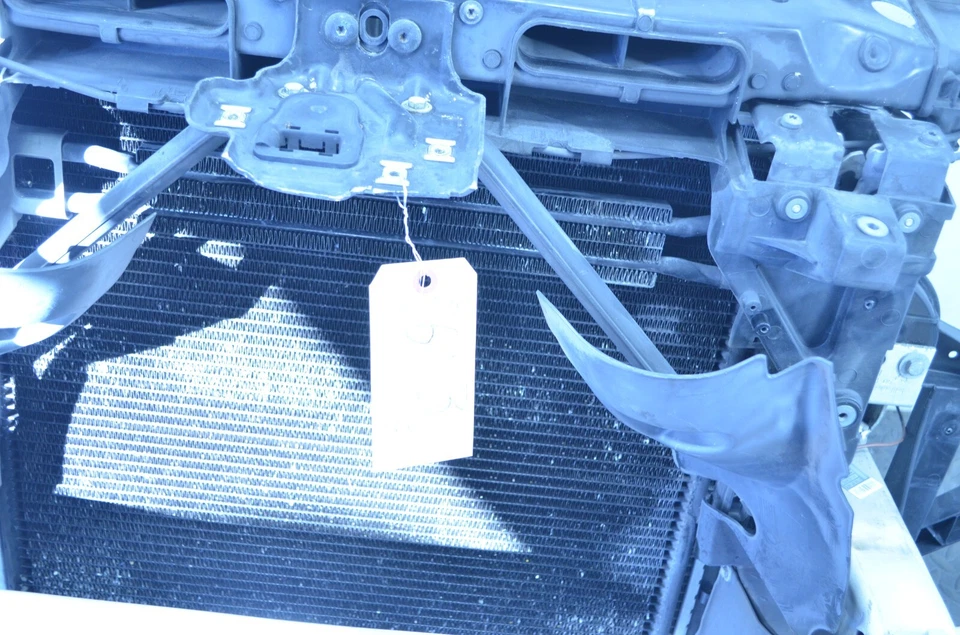 04-06 BMW E83 X3 M54 3.0L RADIADOR REFRIGERANTE VENTILADOR CUBIERTA REFUERZO SOPORTE OEM Foto 2 de 4