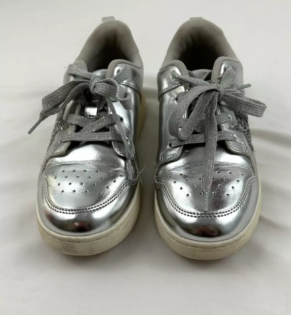 Girl s GAP Kids Tennis Shoes Shiny Silver w Glitter Star Heel Size 2