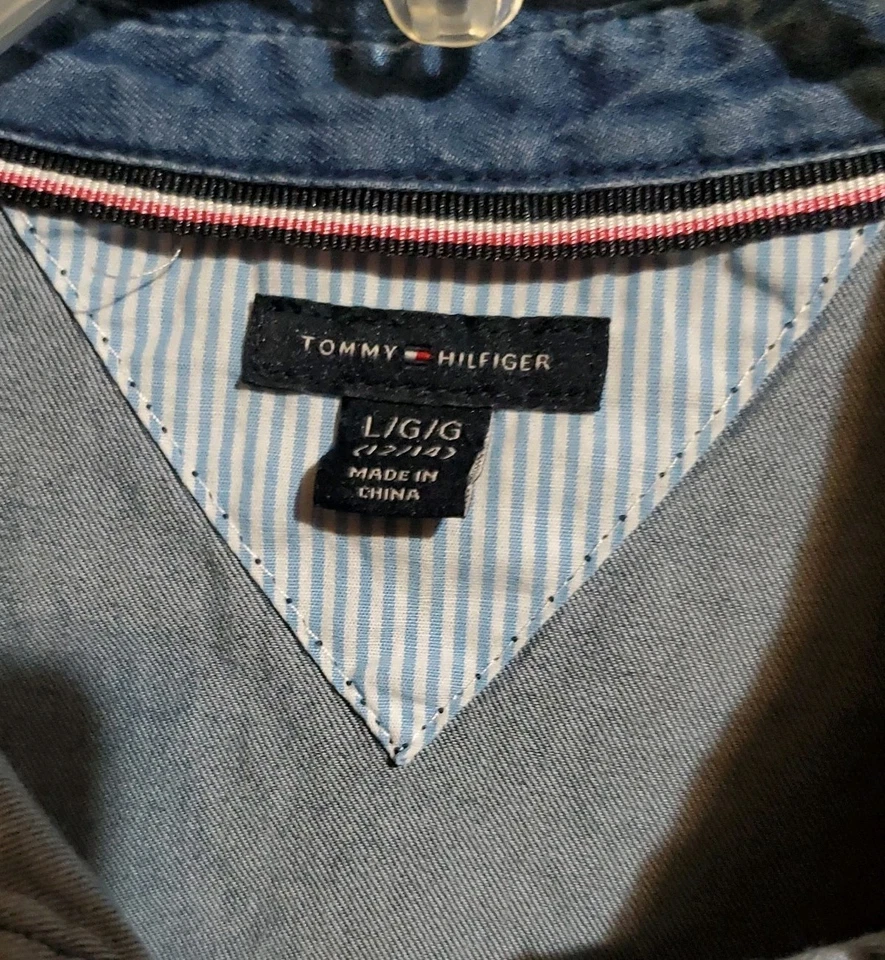 Linda Camisa Denim TOMMY HILFIGER Vintage Niñas L Abotonada Abajo Puños en Contraste  Foto 4 de 4