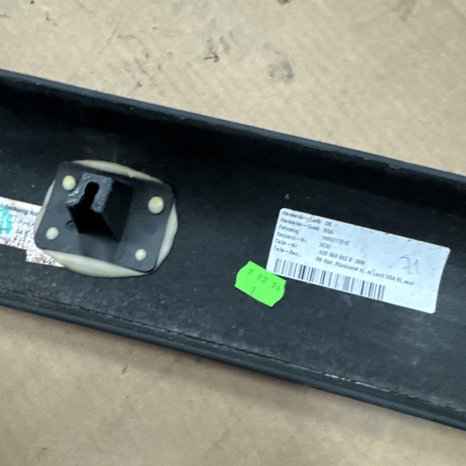 2008 2009 2010 2011 2012 2014 2015 AUDI R8 REAR TRIM Panel Center Cover Trim Oem