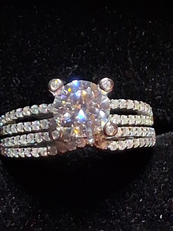 Exquisite 2.0ctw MOISSANITE *Size 7 **WEDDING RING** Set 925 Sterling *FREE SHIP
