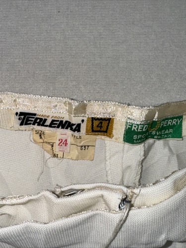 Vintage FRED PERRY Tennis Skirt Woman Size 4 Shorts 70s Zip White Clasp Button - Picture 9 of 11