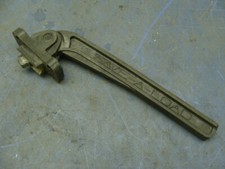 SAVE-A-LOAD PUMP HANDLE PIN AND BRACKET 080-R131 CARGO BAR LOT OF 2