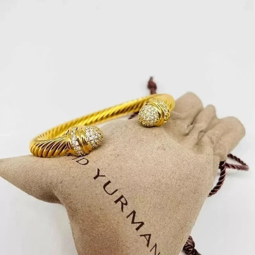 David Yurman Signed 18K Yellow Gold Cable Cuff Bracelet w/ Pavé Diamond Ends