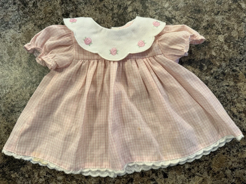 1996 Pleasant Company Bitty Baby Feliz Cumpleaños Conjunto Con Zapatos y Pastel Foto 2 de 4