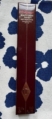 Charlotte Tilbury Hollywood Beauty SPOTLIGHT 0.40 Oz Light Wand Easy Highlighter
