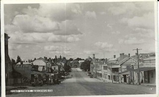 Ford St. Beechworth Victoria. Vintage Australian Real photo ppc. Pub Valentines