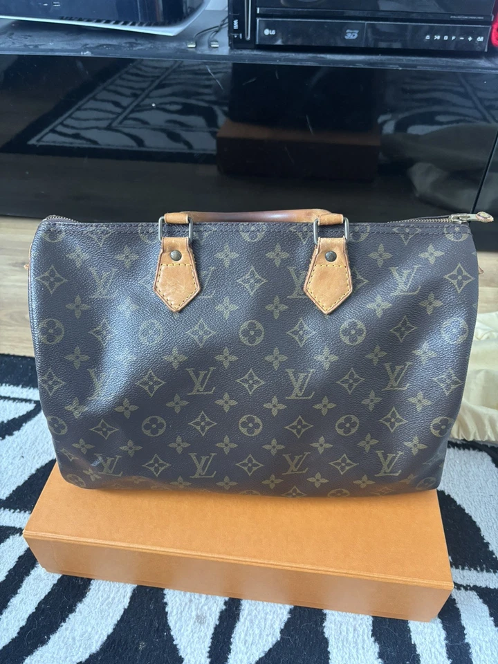 Louis Vuitton Speedy 35 in Monogram Canvas, photo 1 of 5