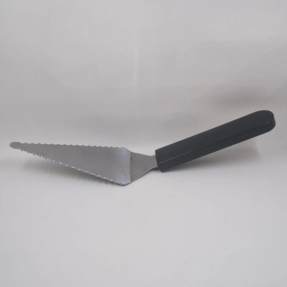 Pampered Chef Perfect PIE & CAKE SLICER Serrated Wedge Shaped SLICE 'N SERVE® - Image 3 of 4