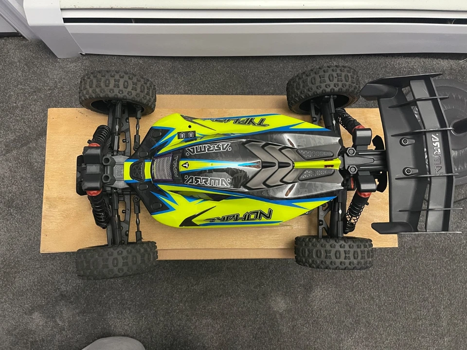 Arrma typhon 223s 1/8 - Image 2 of 4