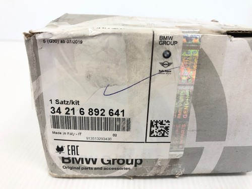 Genuine BMW G30 520i 530e 530i / X3 G01 30i Rear Brake Pads - 34216892641 - 第 3/3 張圖片