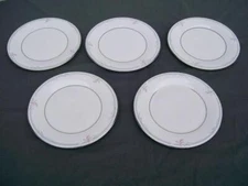 ROYAL DOULTON *CARNATION* ( LOT OF 5 ) SALAD PLATES  UNUSED