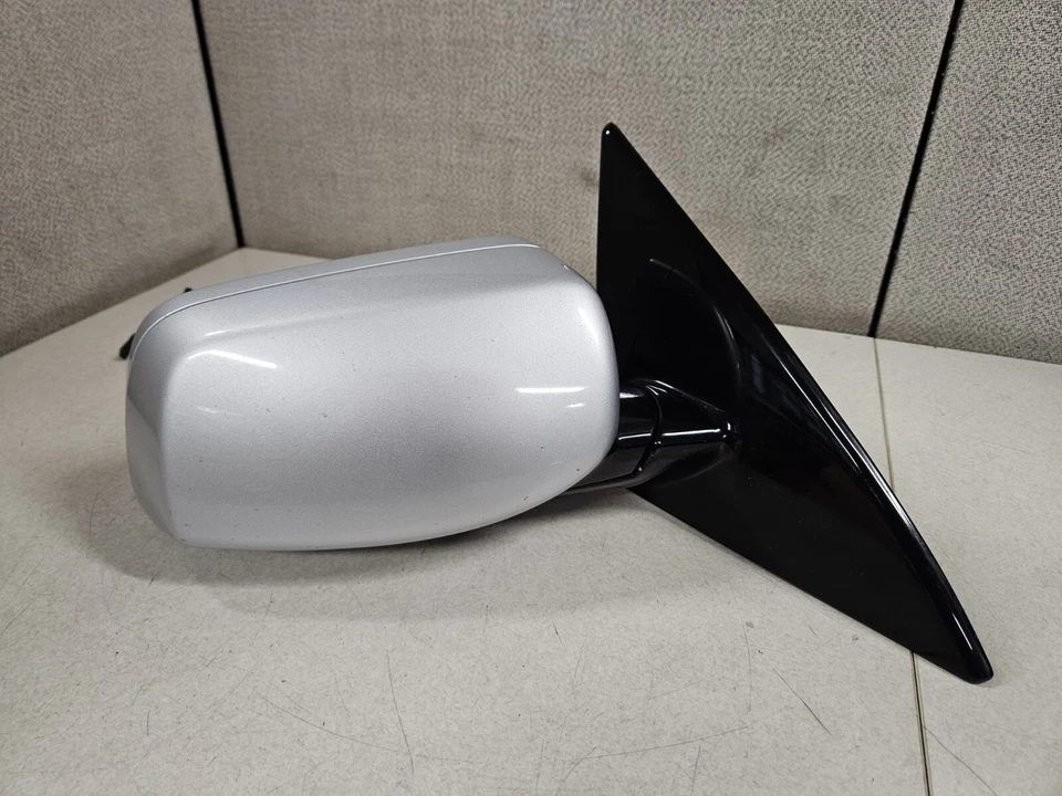 Espejo retrovisor lateral derecho para pasajero BMW 650i 2006-2010 con luz de charco plateado OEM Foto 2 de 4