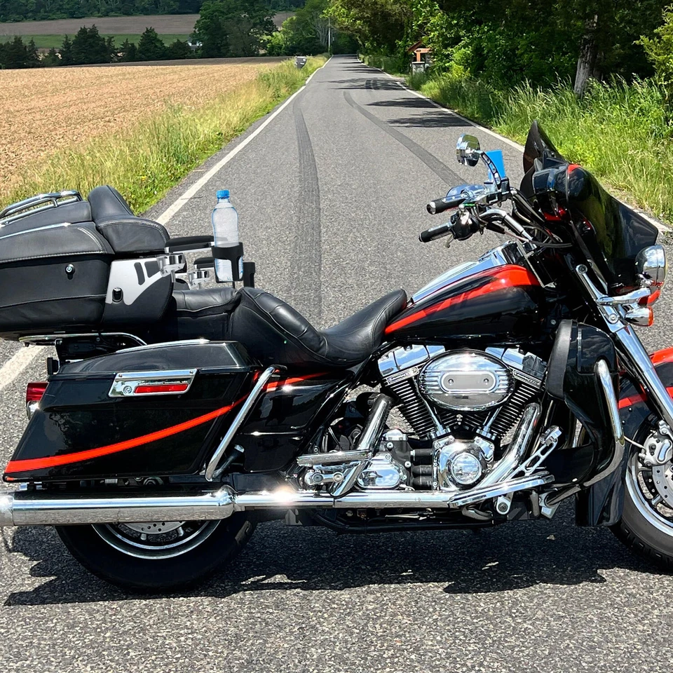 Reposabrazos trasero cromado para pasajero con soporte para bebidas para Harley Touring Tri Glide 97-13 Foto 4 de 4