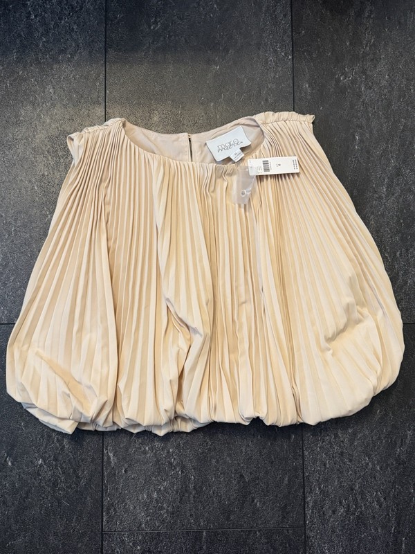 Beige Mare Mare Sleeveless Pleated Bubble Top Anthropologie Size Medium New NWT
