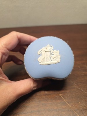 Wedgwood Vintage Trinket Box 3 x2  Blue Jasperware Cupids Kidney Shaped