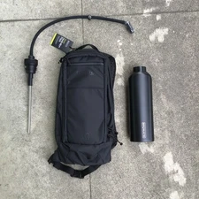 NWT BRUMATE Paragon Hydration Pack 7.5L Black Backpack 40oz Hydration System