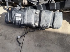 17-19 GM Silverado Sierra 2500 6.6L L5P Diesel Exhaust Fluid DEF Tank W/ Pump OE