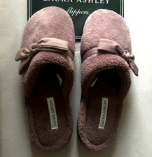 Laura Ashley Sz M 6.5 to 7.5 Women's NWT Memory Foam Slip-On Deep Blush Slippers