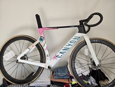Canyon Aeroad CFR Tokyo Edition Medium