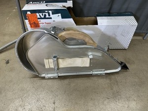 Anvil Aluminum Drywall Taper Banjo with Wooden Handle (USED)