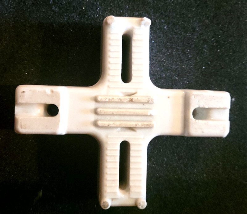 Vintage Ceramic dipole center insulator - Amateur Radio