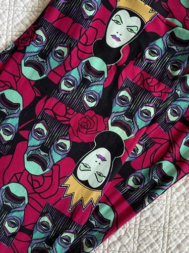 Lularoe Leggings TC EVIL QUEEN Disney Villiains MAGIC MIRROR Snow White Roses - Picture 2 of 2