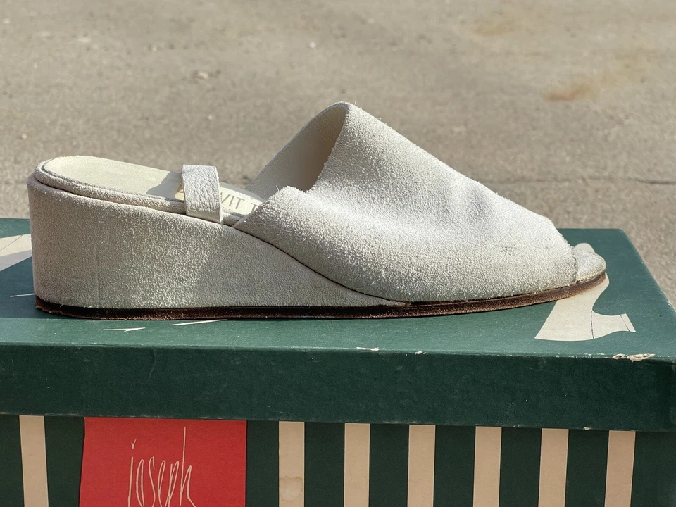 Vintage white suede slip on tie shoes-wedge-platform-heel-Vintage-Lace up-6.5 - Image 3 of 4