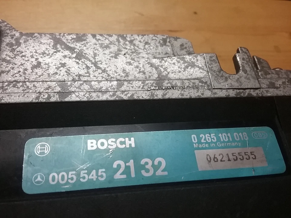 Módulo de control ABS 005 545 2132 (automático) Mercedes Benz 300E 1985-1993 Foto 2 de 4