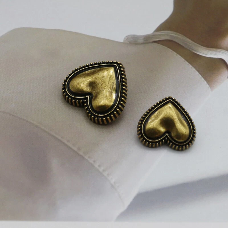 20X Vintage Style Heart Shape Alloy Shank Buttons Sewing Craft Small 19mm, 23mm - Image 2 of 4