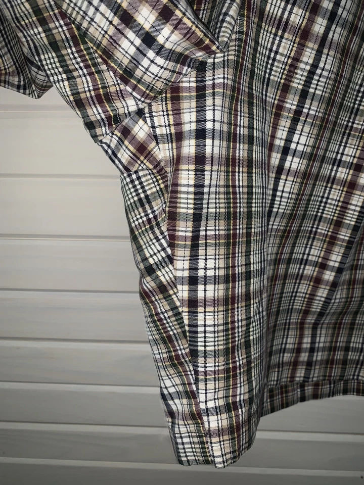 Roundtree & Yorke Gold Label Sz 50 100% Cotton Shorts Khaki Black Plaid EUC - Image 4 of 4