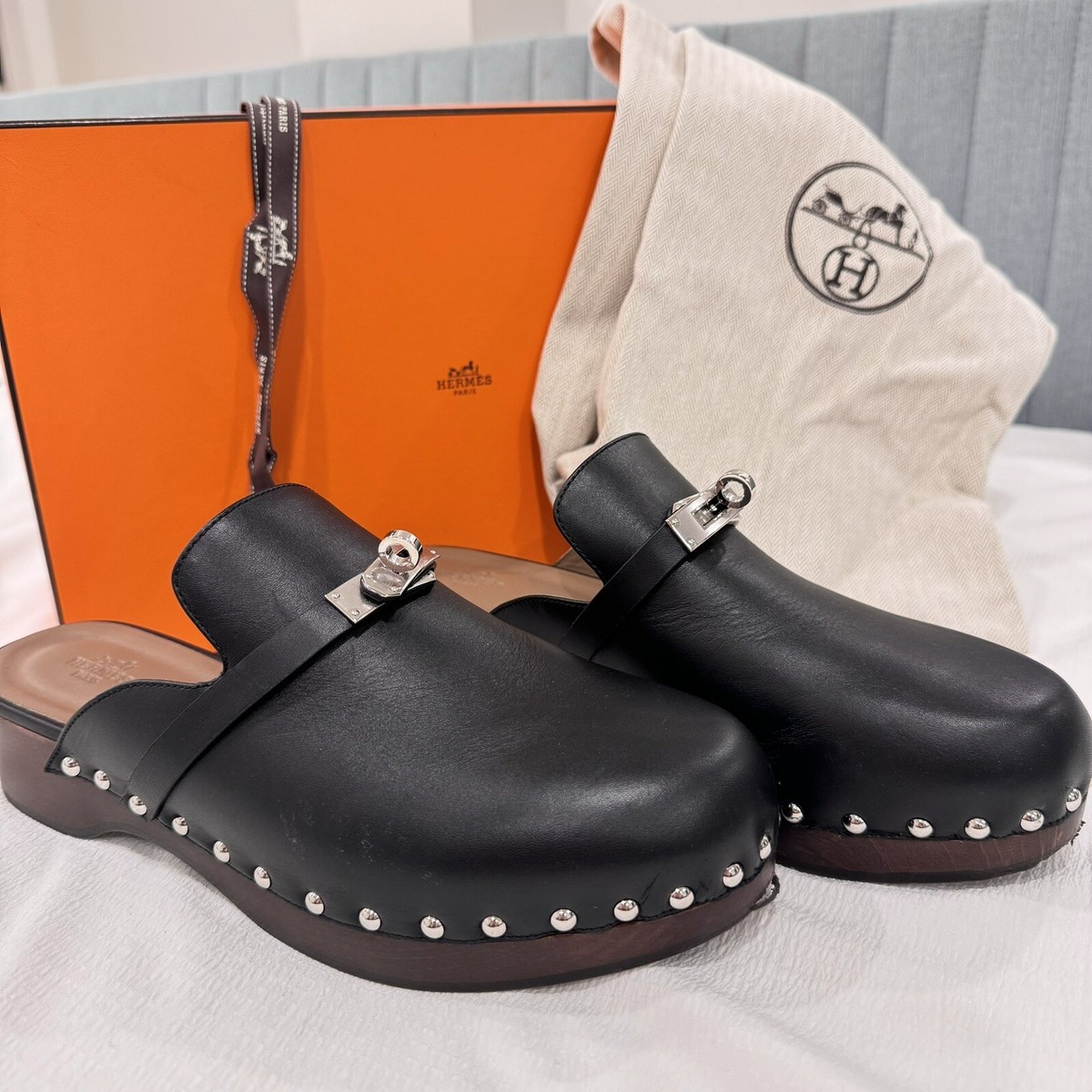HERMES EUC Women Black Leather Carlotta Clog size EU 41 HERMES EUC Women Black Leather Carlotta Clog size EU 41