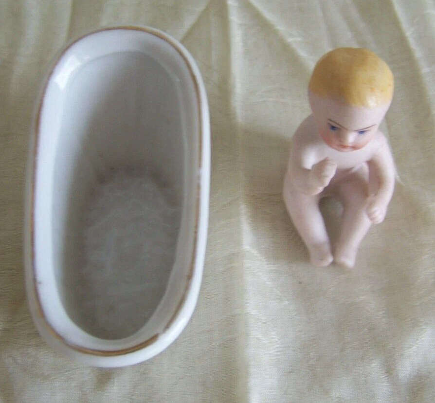 ANTIQUE BISQUE BABY IN PORCELAIN BATH TUB GERMAN - Image 2 of 4
