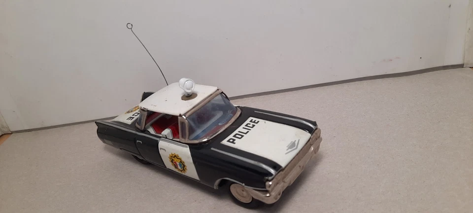 ICHICO Made in JAPAN CADILLAC Police car Friction Tinplate 6 inch 16 cms vintage - Image 3 of 4