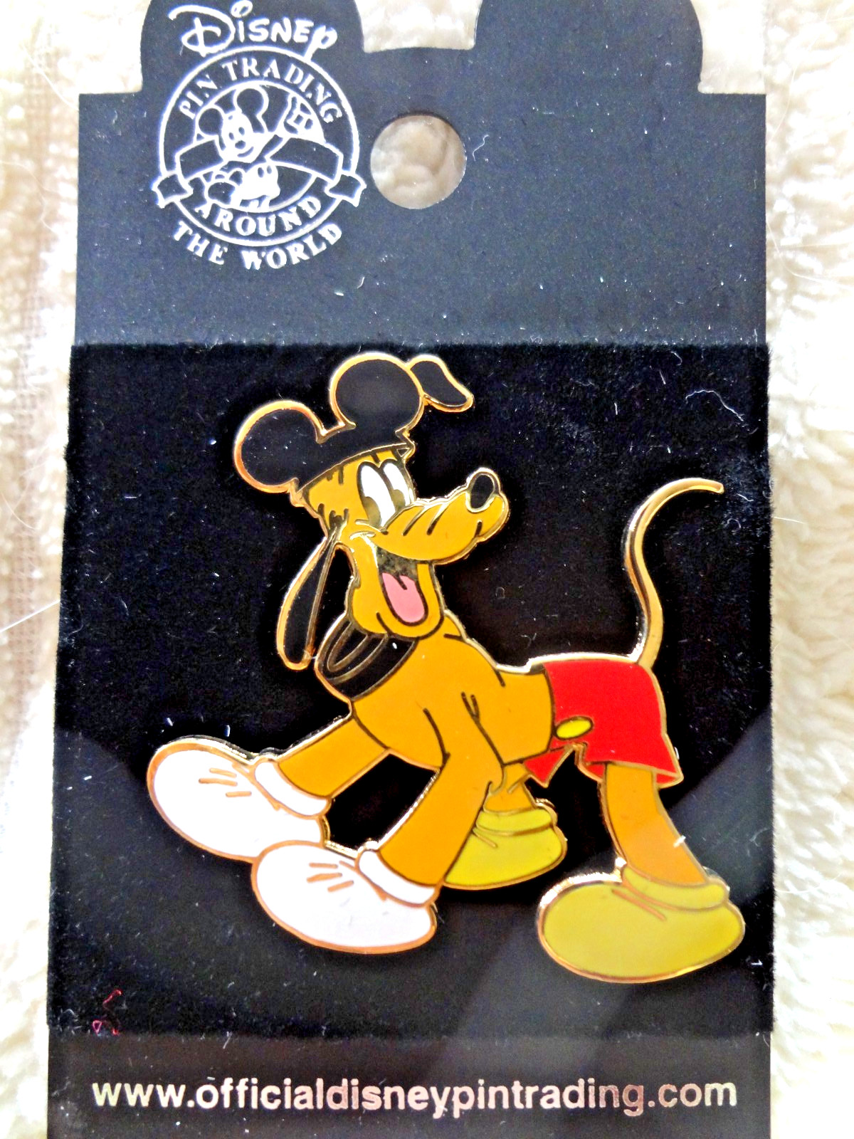 Disney Pin Pluto Dressed As Mickey 2005  BRAND NEW  RARE