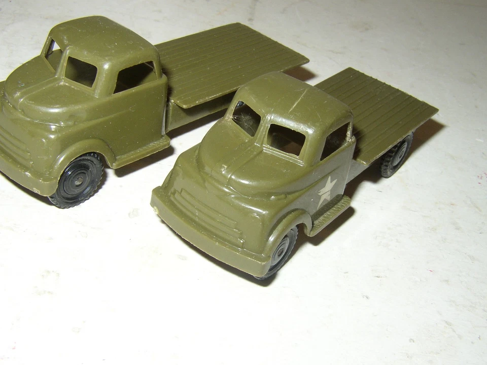 5 truck Pyro Flatbed Banner Tractor Green searchlight White Ambulance - Image 2 of 4