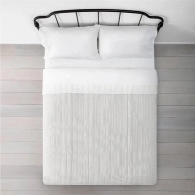   Hearth & Hand King Microstripe Quilt Sour Cream/Railroad Gray 104  X 92   
