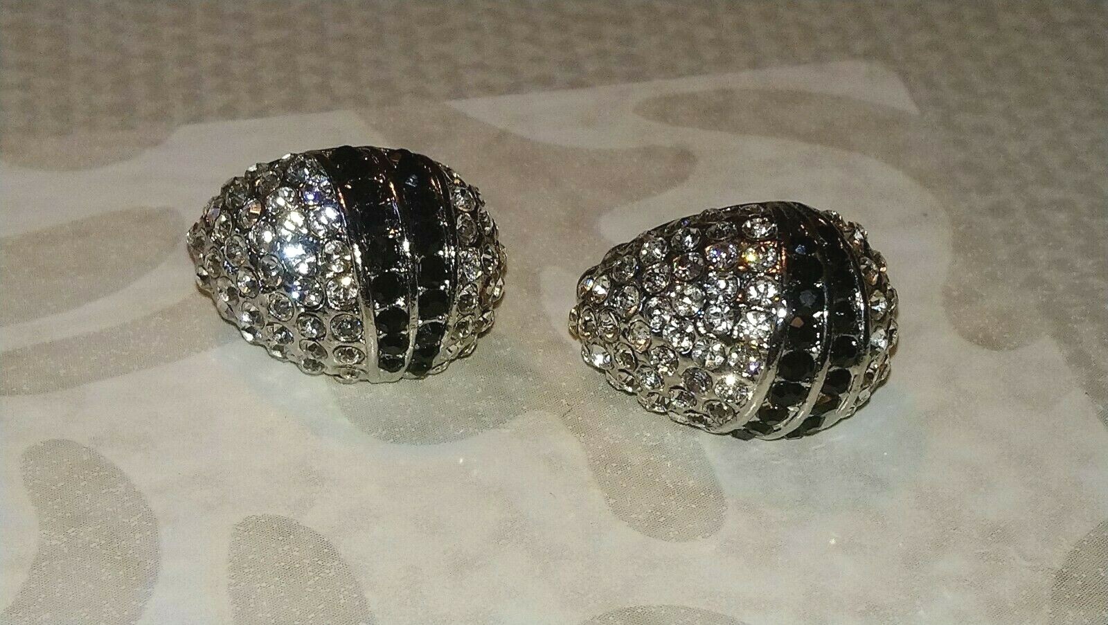 Boucles D'oreilles Clips Vintage - Cabochon Noir, Monture Argentée, En Très Bon état D'occasion