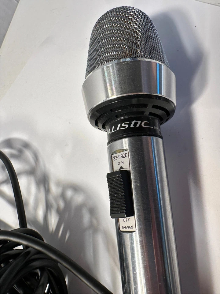 Realistic Cardioid 33-992C Audio Mic Corded Dynamic Microphone - Image 2 of 2
