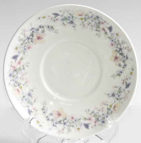 Wedgwood ANGELA R4870 1981 - 1997 FLAT Cup and Saucer Set - Picture 4 of 6