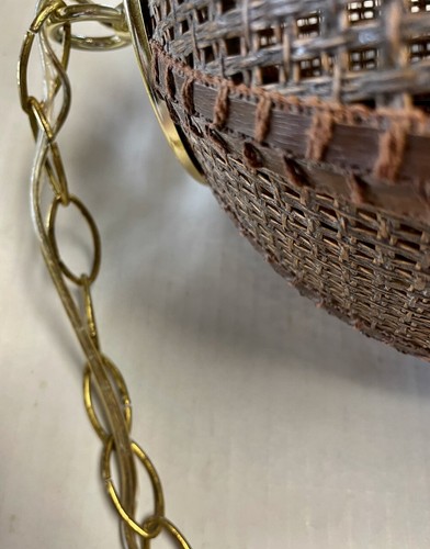 VINTAGE WICKER / RATTAN SWAG LIGHT..BROWN.. 60’S RETRO..TULIP SHAPE - Picture 3 of 4