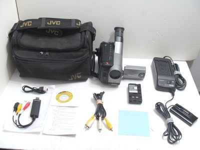 Sony Handycam CCD-TRV29 Video8 8mm Camcorder 24x Digital Zm + Video Transfer Kit