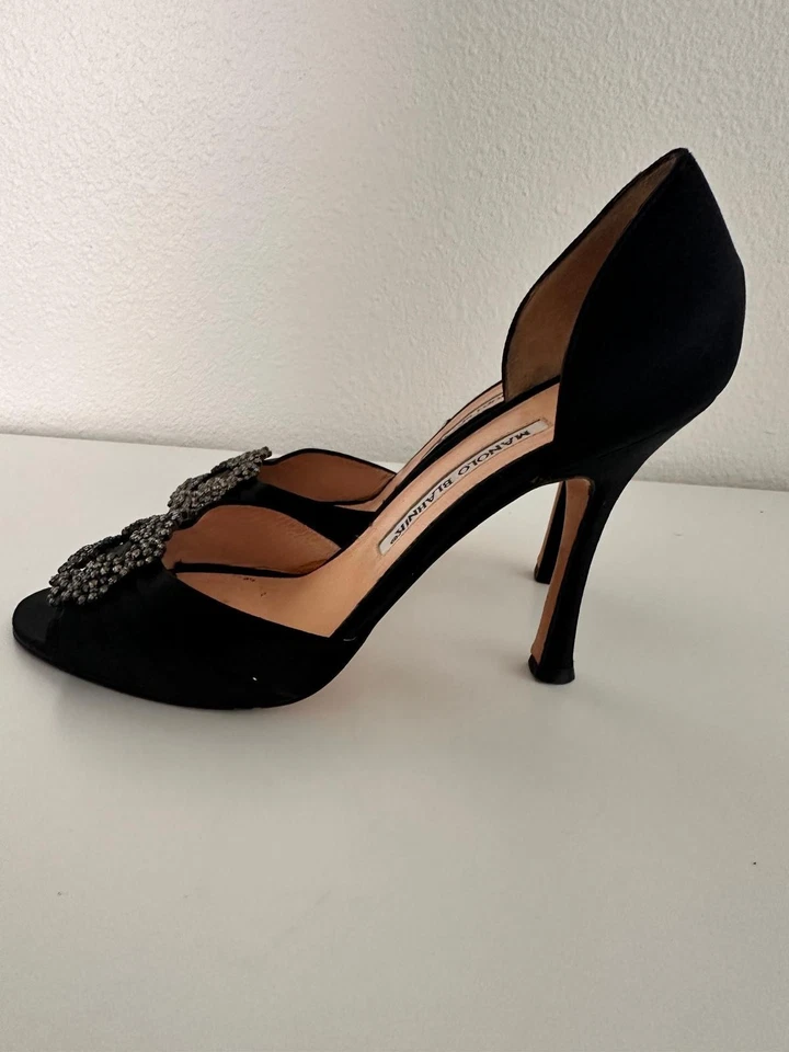 Manolo Blahnik D'orsay Tacones Negro Satinado, Talla 37.5/8 Mujer Con Broche Foto 3 de 4