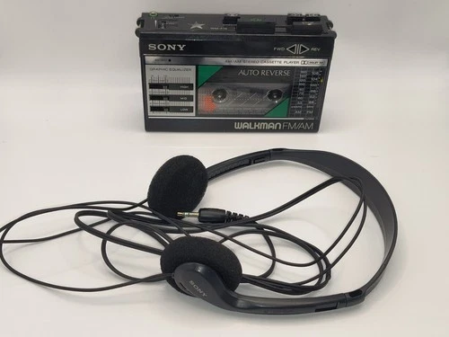 Sony Walkman WM-F18/F28 Portable Cassette Player AM/FM Tested Working Headphones