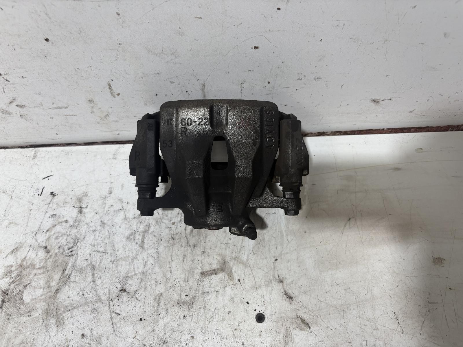 Toyota Corolla Right Front Caliper ZRE182 08/2012-06/2018 - thumbnail 4
