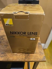 Nikon AF-S FX NIKKOR 85mm f/1.4G Lens with Auto Focus for Nikon DSLR Cameras