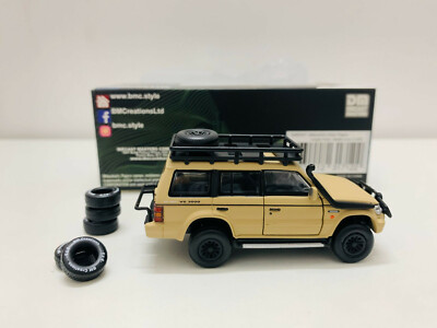 Mitsubishi 2Gen Pajero Jungle Pack Ivory (LHD) 1/64 Scale